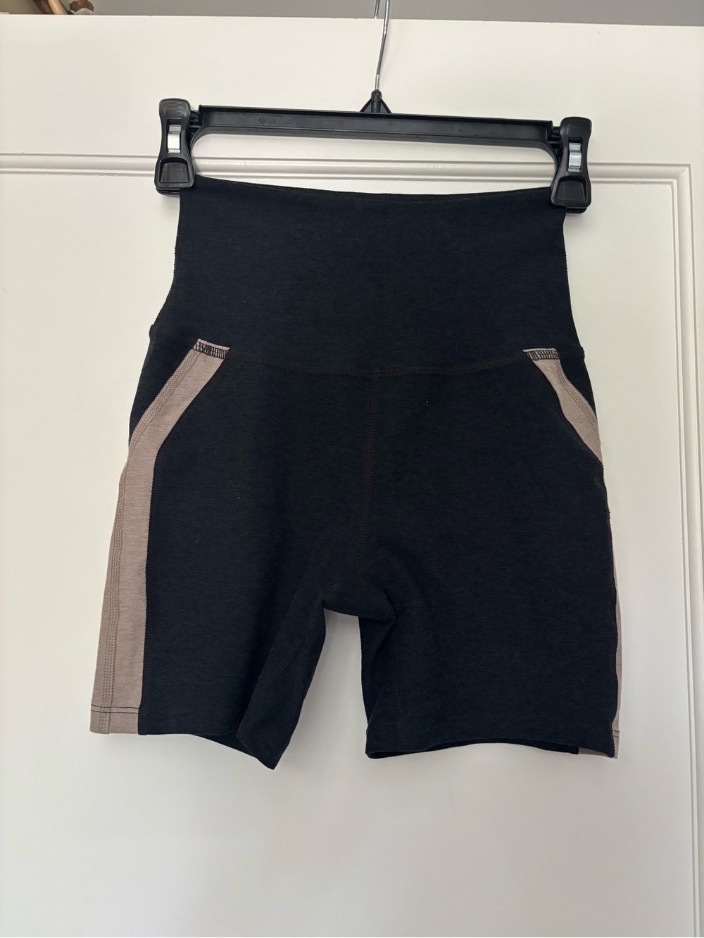 Beyond Yoga High-Waist Black Women's Bike Shorts with Tan Side Panels XS